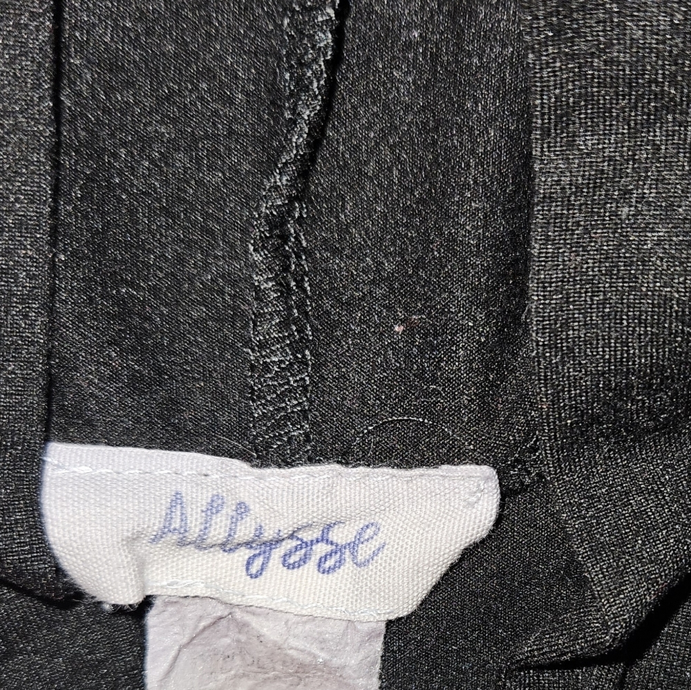 ALLYSSE TOP - Picture 6 of 9